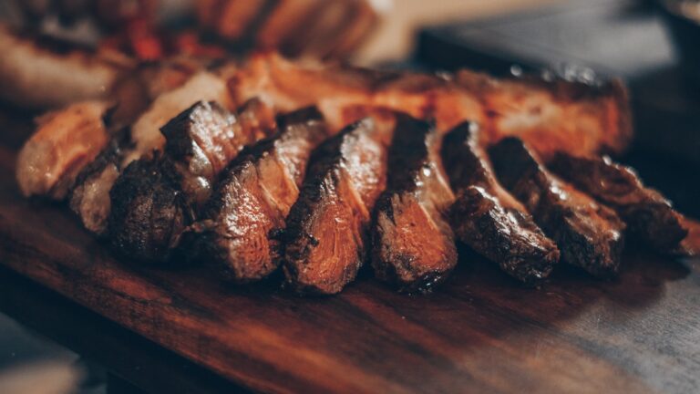 Bò Wagyu A5 là gì? Thịt bò Wagyu A5 giá bao nhiêu?